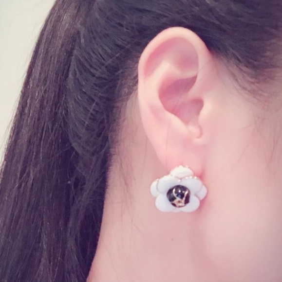 Flower Blossom Stud Earrings - Picture 3 of 6